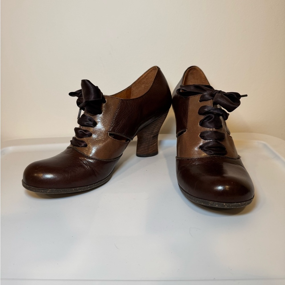 Vintage Naya Jasper Brown Leather Women's Shoes Heels with Ribbon Lace Fairycore - Picture 2 of 7